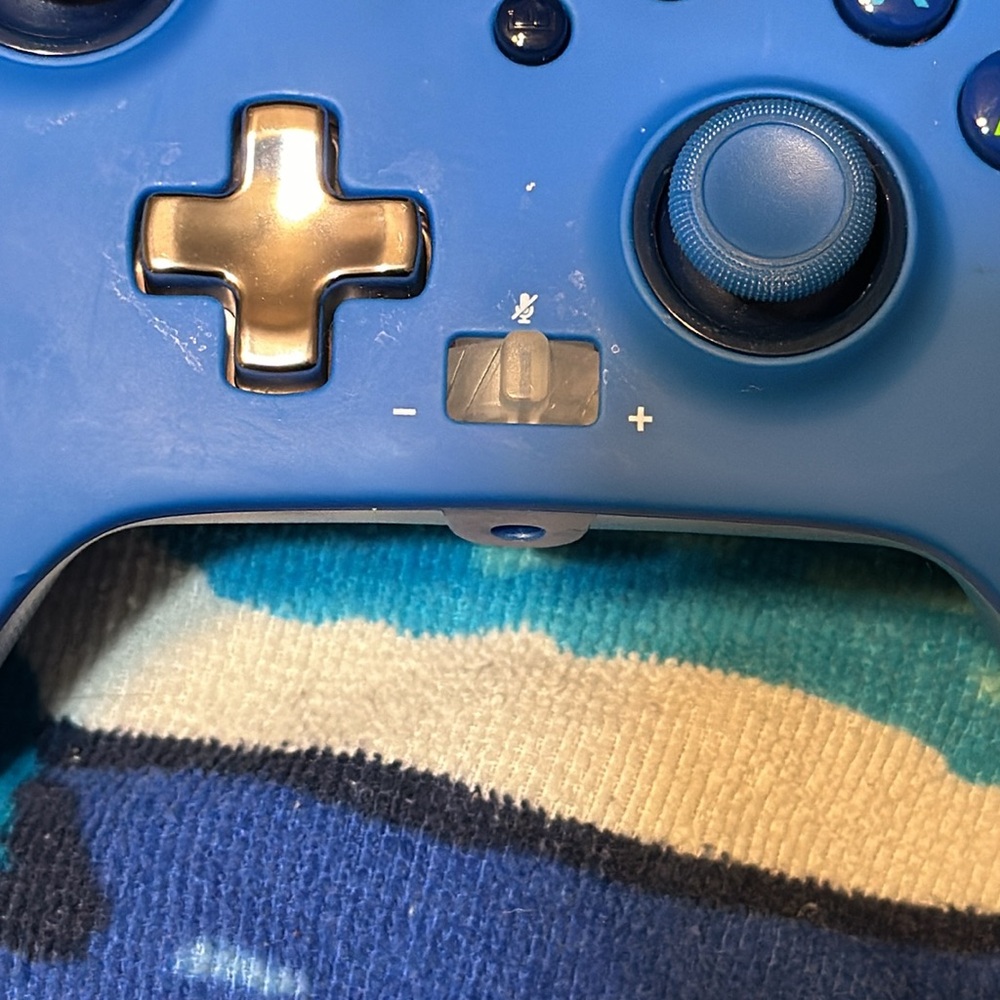 Xbox 1 Controller Plug in USB - Picture 4 of 4